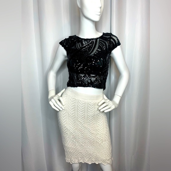 Glitter Appliqué top - Picture 3 of 9